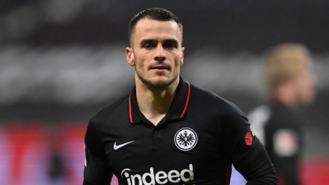 Calciomercato Inter, i possibili sostituti di Dumfries: da Udogie a Kostic.