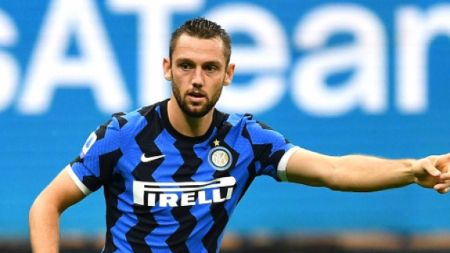 Calciomercato Inter, possibile interesse della Roma per De Vrij.