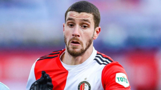 Juve, idea Senesi per la difesa.