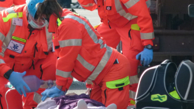Modena, operaio muore a causa di un malore improvviso mentre lavora su un tetto.