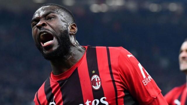 Tomori, giocatore inglese del Milan.