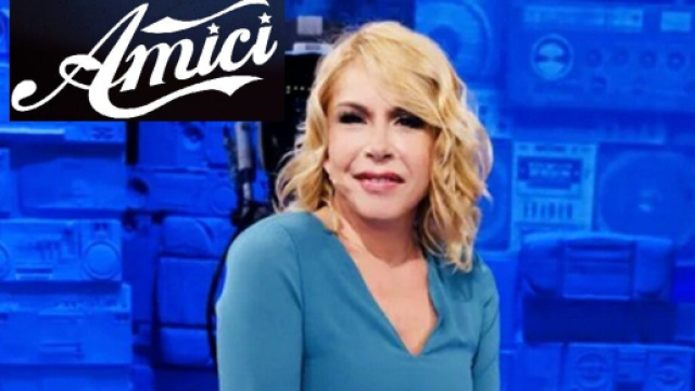Amici 22, Anna Pettinelli potrebbe rimanere prof: saluto a Lorella 'a prestissimo'.