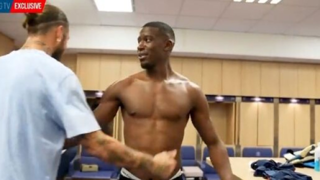 Mukiele impressionn&eacute; devant Sergio Ramos. (cr&eacute;dit Twitter)