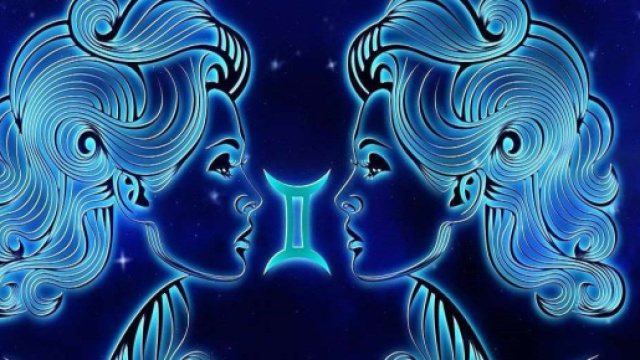Oroscopo del mese di agosto, tutti i segni: Gemelli accarezzati dalle stelle, Leone freme.