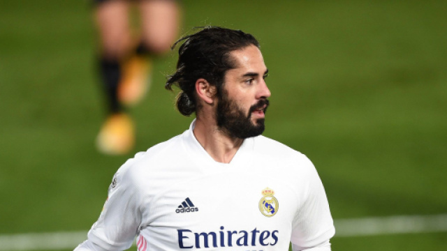 I giallorossi mettono nel mirino il trequartista spagnolo, liberatosi dal Real Madrid.