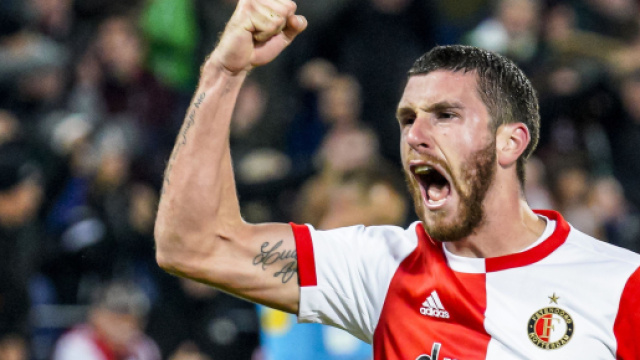 in foto Senesi, difensore del Feyenoord.