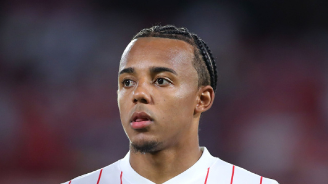 Juventus, Arthur Melo potrebbe essere offerto al Siviglia per arrivare a Kound&eacute;.