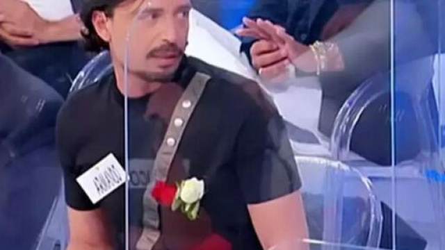 Uomini e donne, Armando sbotta sui social.