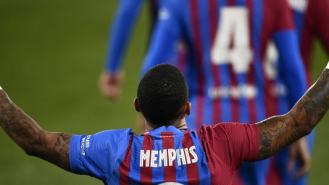 Depay pu&ograve; lasciare il Barcellona, interesserebbe alla Juventus.