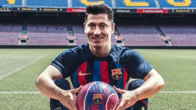 Robert Lewandowski n'est pas certain de porter les couleurs du Bar&ccedil;a. (cr&eacute;dit Twitter)