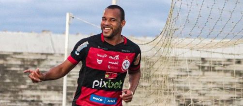 Ol&aacute;vio acertou com clube da Tail&acirc;ndia (Samy Oliveira/Campinense)