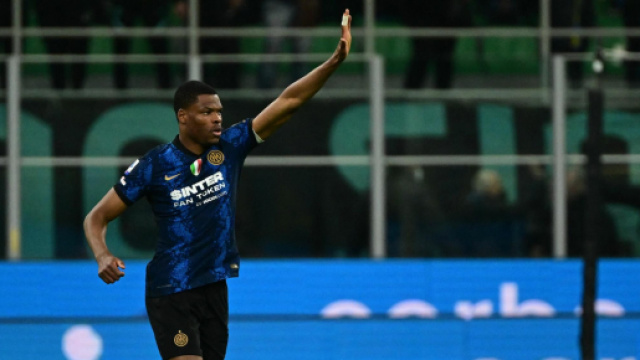 Mercato Inter, possibile permanenza per Dumfries.