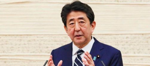 Shinzo Abe sufri&oacute; un ataque armado mientras daba un discurso (Instagram, shinzoabe)