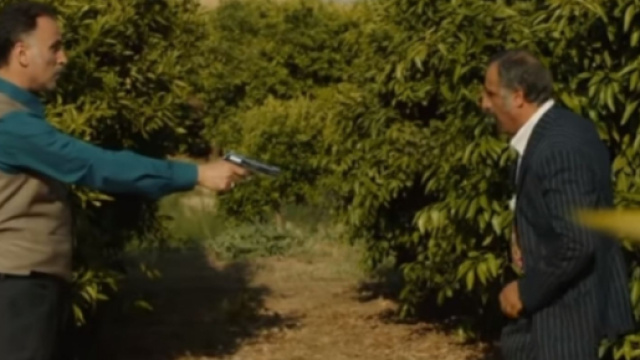 Terra Amara, episodi seconda serie: Hatip spara a Cengaver davanti a Sermin.