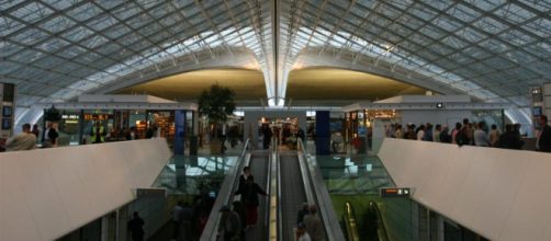 Imagen de archivo del Terminal 2F del aeropuerto Charles de Gaulle (Ehpien/Flickr)