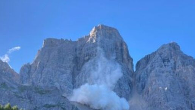 Dolomiti, Monte Pelmo: frana e soccorso sul posto