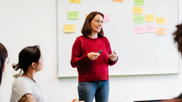 Scuola, il docente esperto non convince e genera malcontento tra i partiti.