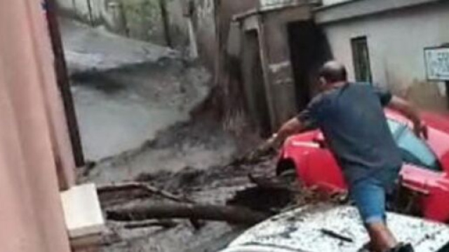 Avellino, Monteforte Irpino: un nubifragio di fango ha travolto la citt&agrave;