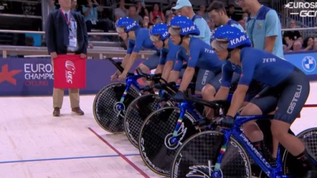 Ciclismo, il quartetto azzurro dell'inseguimento a squadre.