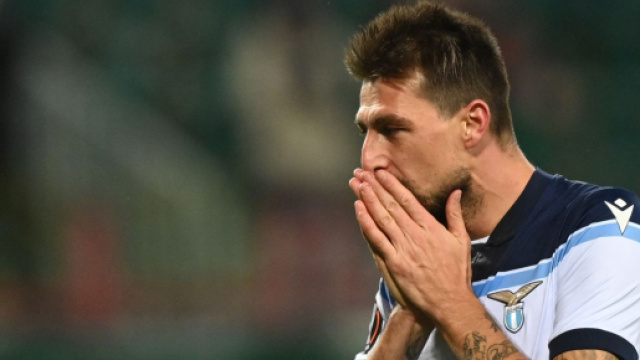 Per ragioni economiche, Acerbi sarebbe il primo abiettivo dell'inter per puntellare la difesa.