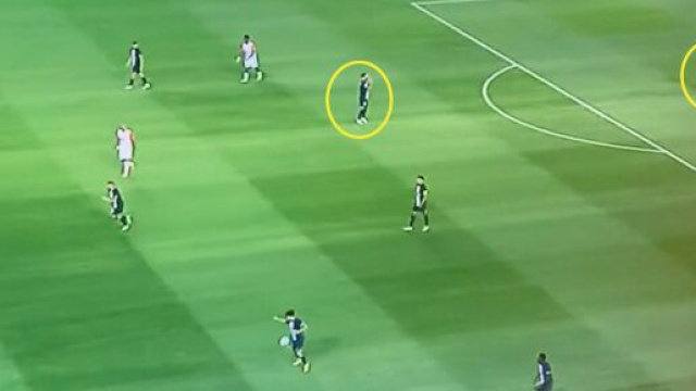 Sergio Ramos et Donnarumma en discussion anim&eacute;e ce dimanche soir face &agrave; Montpellier. (cr&eacute;dit Twitter C+)