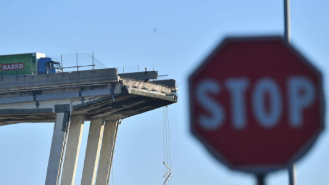 Crollo Ponte Moranda, si &egrave; svolta la messa commemorativa.