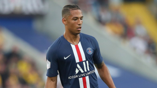 Inter, idea Kehrer per la difesa.