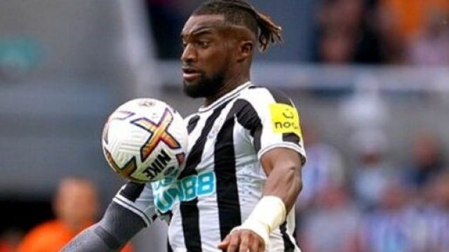 Le tweet publi&eacute; puis supprim&eacute; par Allan Saint-Maximin agite la Toile (capture YouTube)