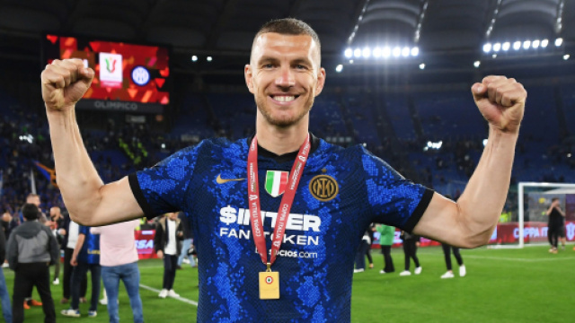 Inter, il Manchester United pensa a Dzeko.