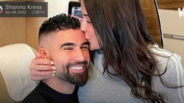 Shanna Kress enceinte fait pipi dans la voiture de Jonathan