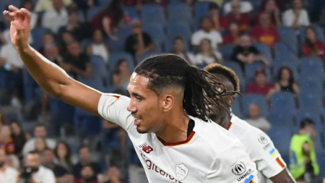 Smalling regala i primi 3 punti casalinghi della Roma con un colpo di testa che piega la Cremonese