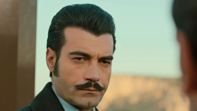 Terra amara, chi &egrave; l'attore di Demir: Murat Unalmis ha 41 anni e un divorzio alle spalle.