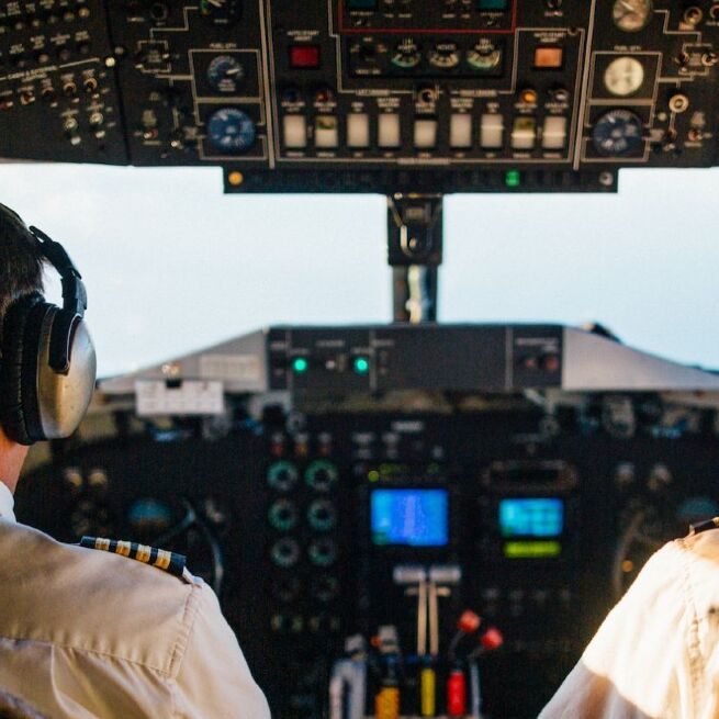 It is not true that vaccinated pilots are not fit to fly (Image source: Pexels)