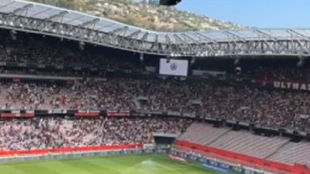 Nice - OM : Interdit de stade, un fan marseillais pr&eacute;sent &agrave; l'Allianz Riviera fait le buzz (capture YouTube)