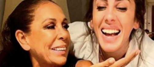 Anabel siempre ha sido muy cari&ntilde;osa con su t&iacute;a Isabel Pantoja (Instagram/@anabelpantoja00)