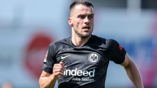 Juve: se arrivasse Kostic Allegri potrebbe pensare al modulo 3-5-2.