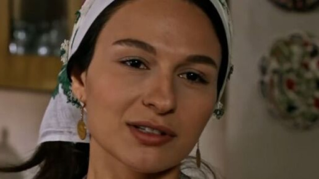 Terra amara, prossime puntate: Saniye sospetta di essere incinta.