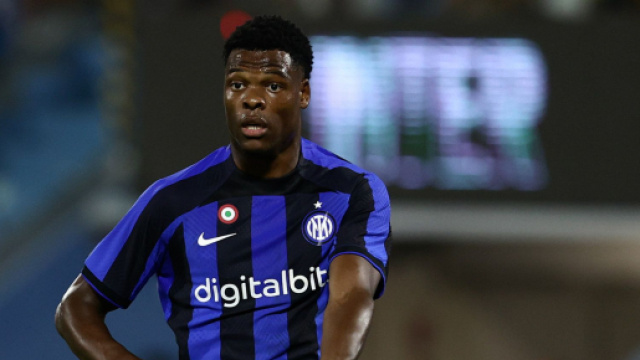 Calciomercato Inter, possibile scambio Dumfries-Wan Bissaka.