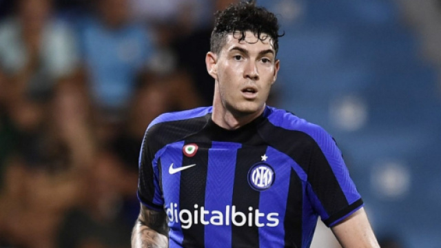 Inter, Bastoni potrebbe dare forfait per il derby con il Milan.