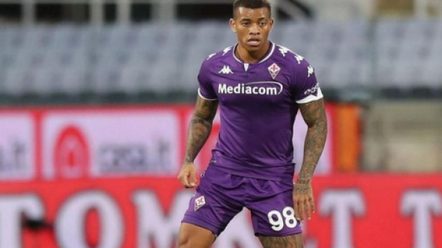 In foto Igor, difensore brasiliano della Fiorentina.