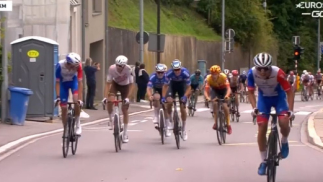 Giro del Lussemburgo, l'attacco vincente di Valentin Madouas.