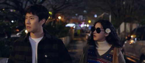 'Loucos Um Pelo Outro' aborda transtornos mentais de maneira leve (Divulga&ccedil;&atilde;o/Netflix)