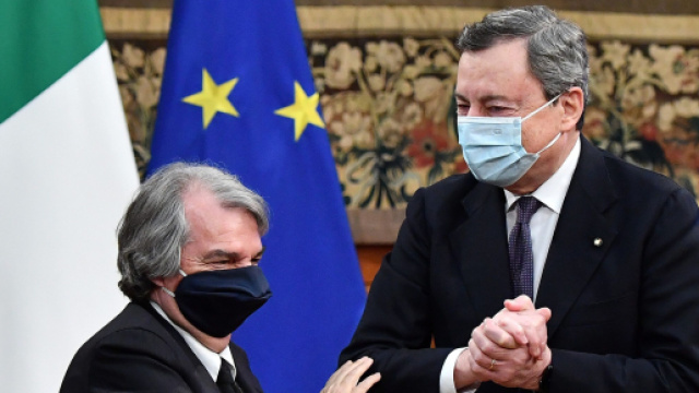 Stipendi Oss e infermieri: cedolino settembre 2022 senza aumenti e arretrati di 4.736 euro.