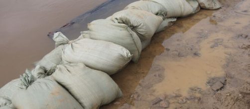 Deadly floods and intense heat waves are occurring more often than ever due to global warming (Image source: Piqsels)