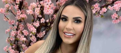 'A Fazenda 14': Deolane Bezerra p&otilde;e dedo a cara de Shayan (Divulga&ccedil;&atilde;o)