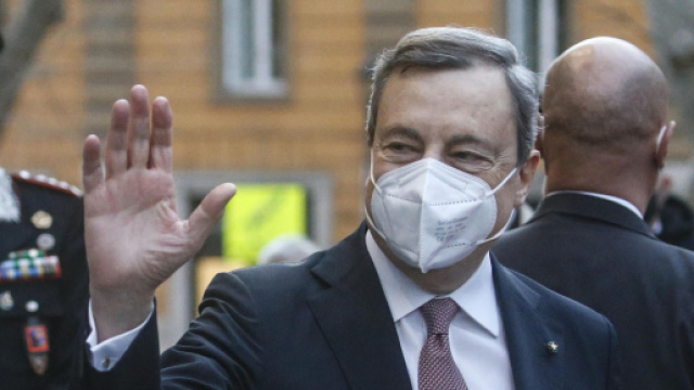Bonus 150 euro, chi lo prende: dipendenti, colf e pensionati in busta paga novembre 2022.