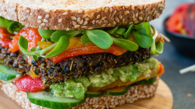 I cibi ultraprocessati aumentato il rischio mortalit&agrave;: studio su 22 mila persone.