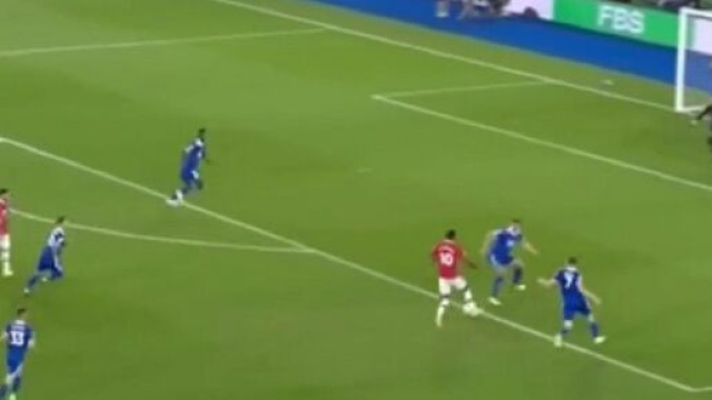 Le calvaire d'1'30'' de Marcus Rashford contre Leicester fait le buzz (capture YouTube)