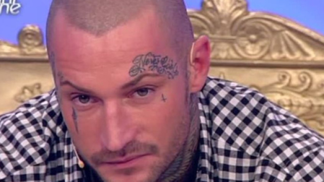 Morto Manuel Vallicella, ex tronista di Uomini e Donne: si sarebbe suicidato.