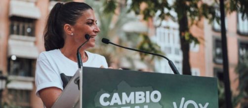 Macarena Olona ha criticado la 'falta de democracia interna' en Vox (Instagram/@macarenaolona)